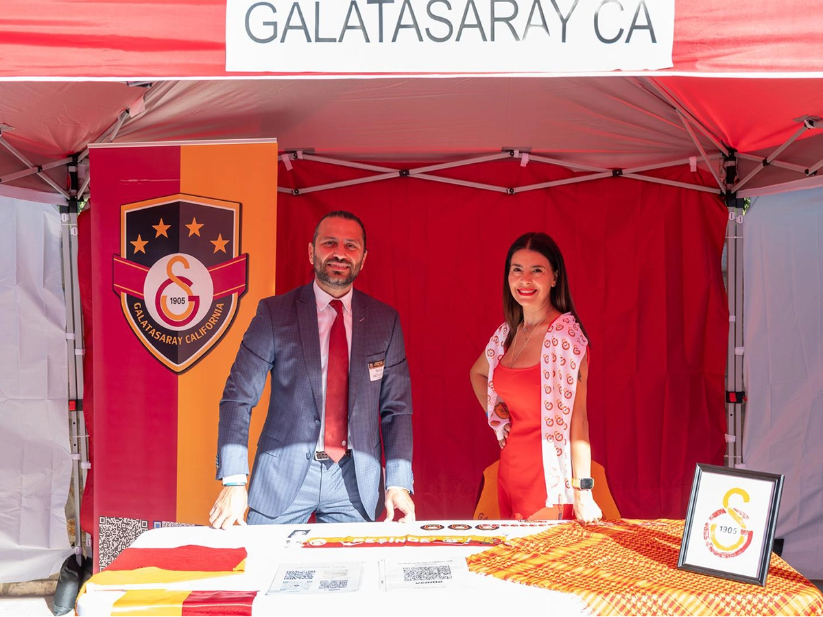 Galatasaray California ile iletişim ve sponsorluk